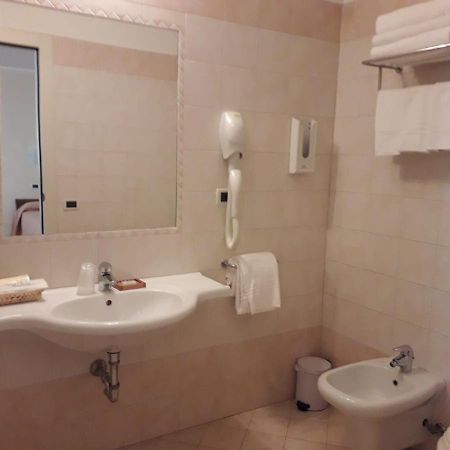 Albergo Ristorante Campanile Azzurro Villafranca Padovana المظهر الخارجي الصورة