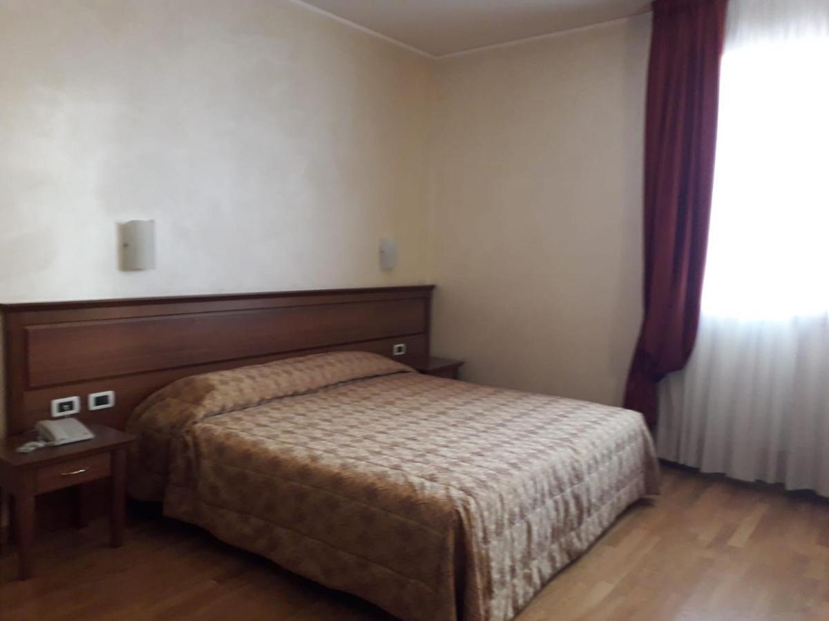 Albergo Ristorante Campanile Azzurro Villafranca Padovana المظهر الخارجي الصورة
